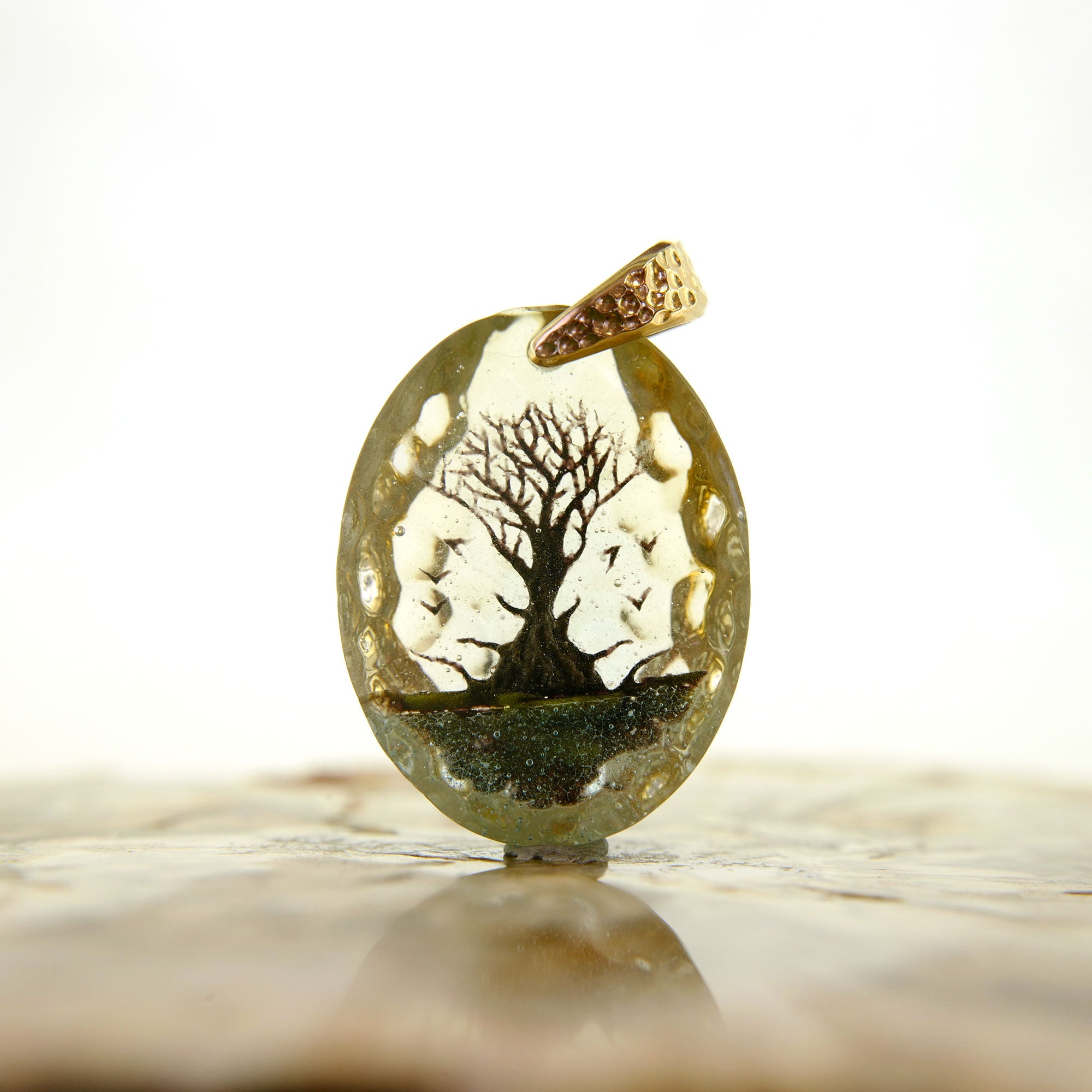 HOLYTREE 09（思いやりの木）