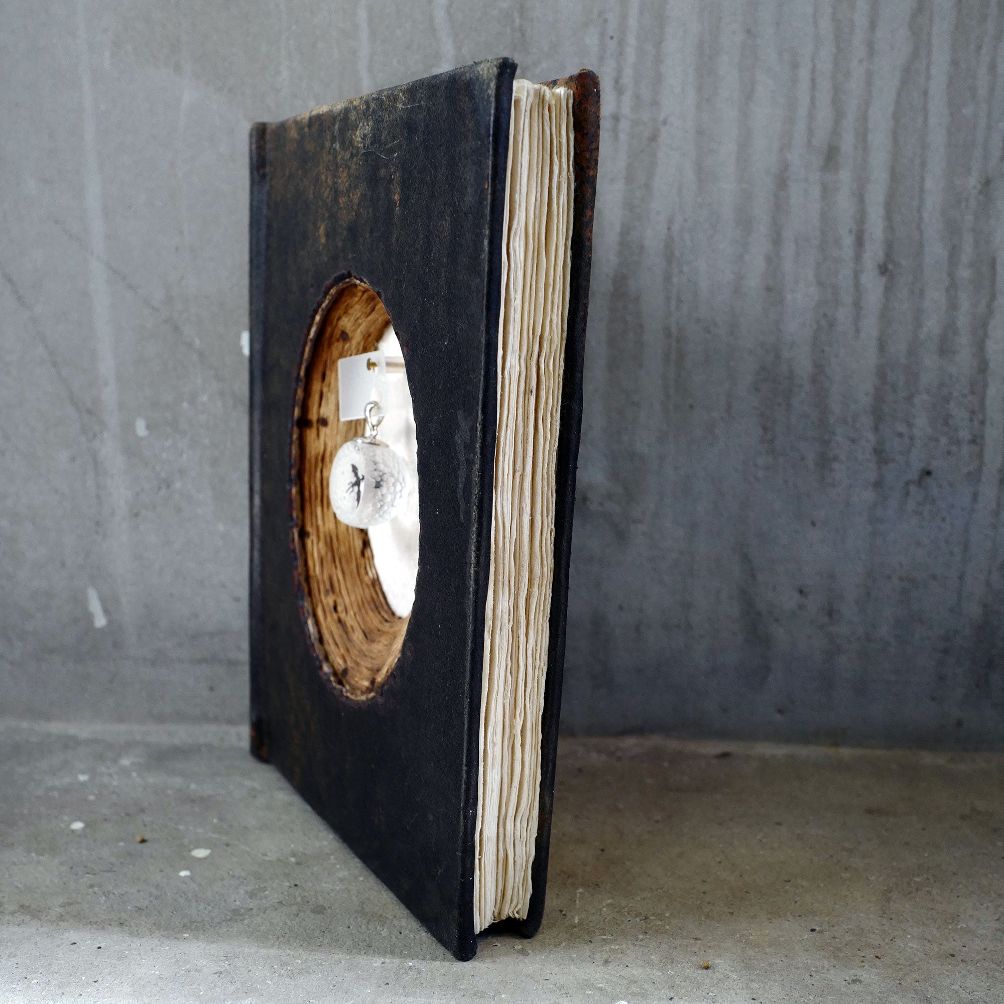 MOON 23（ドラゴン）