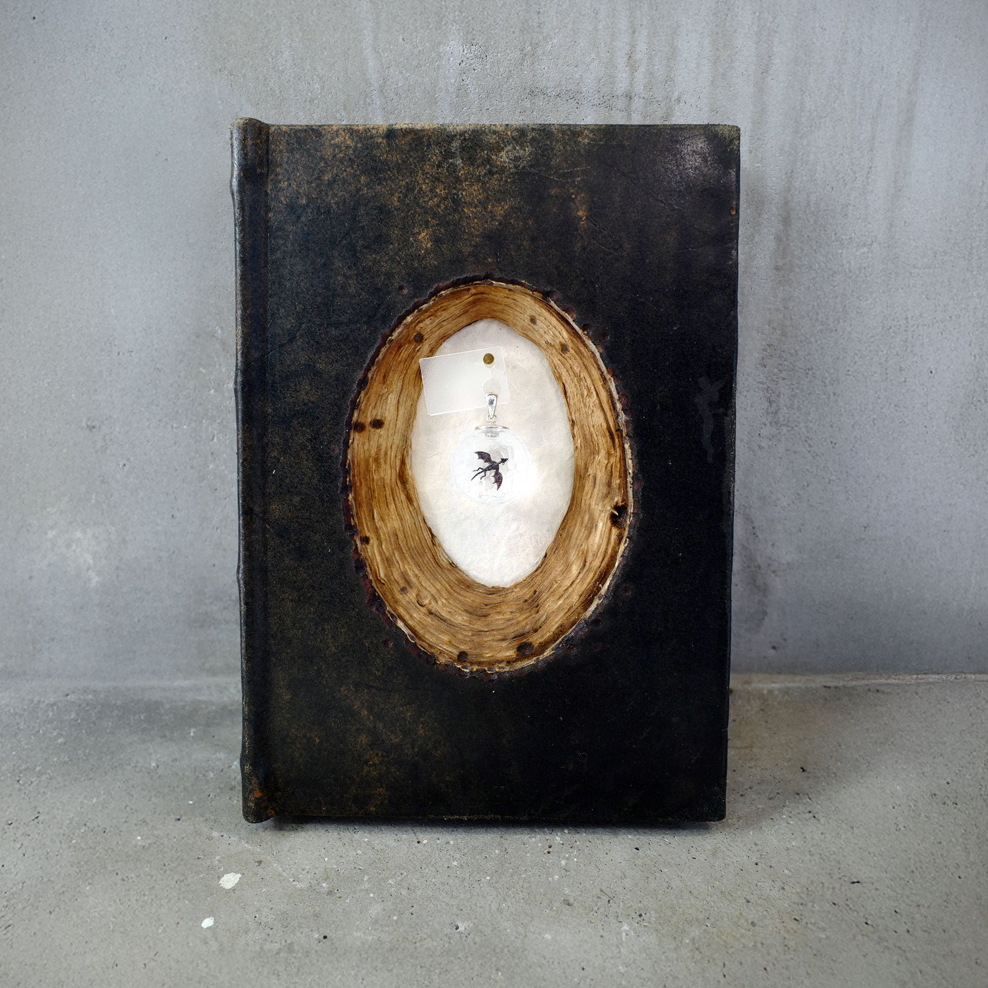 MOON 23（ドラゴン）