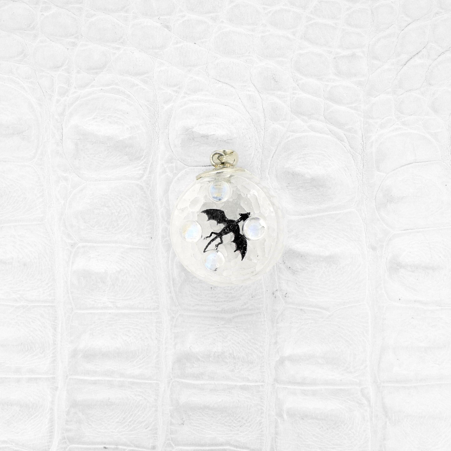 MOON 23 (Dragon)