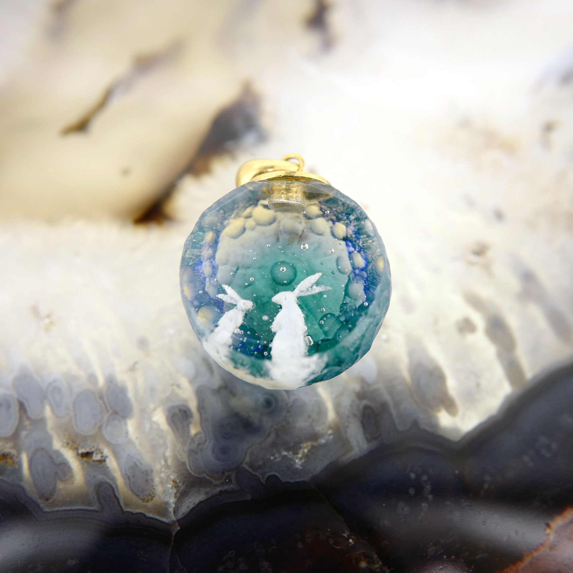 MOON 24（ウサギ）