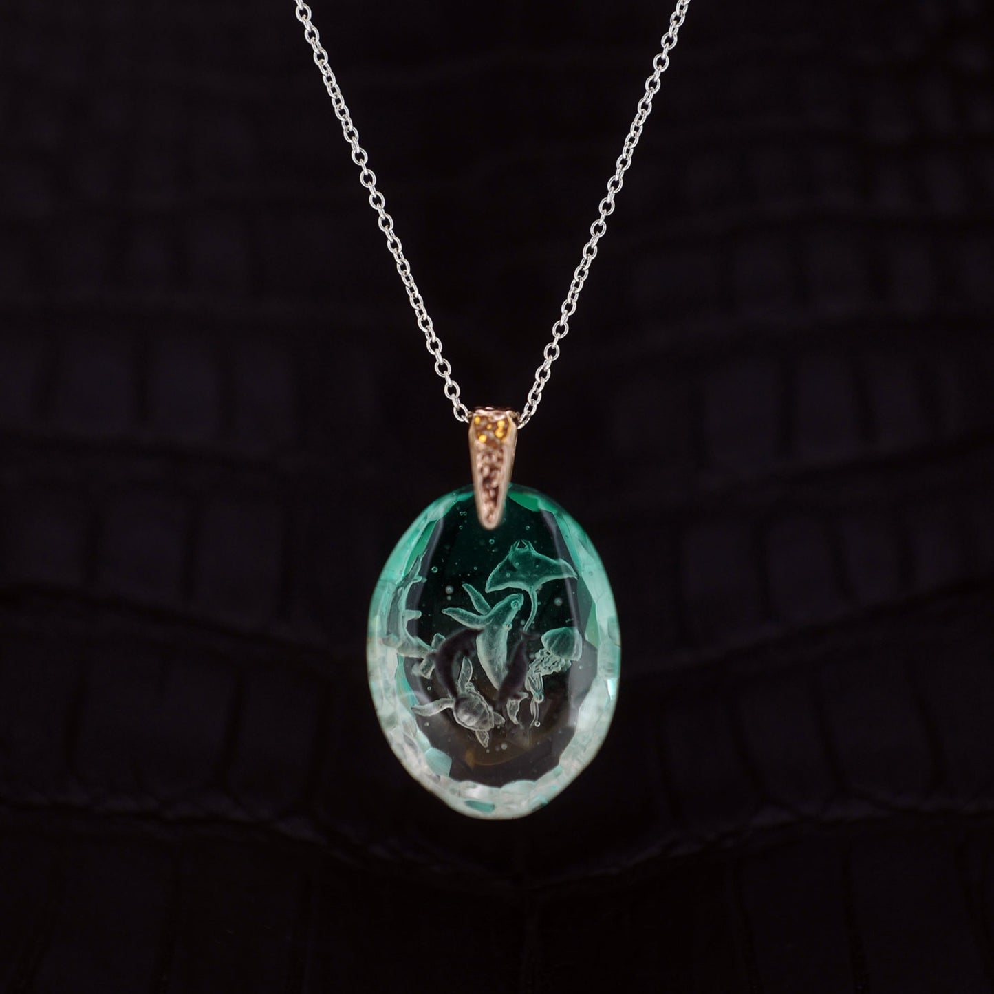 UTOPIA 03 (Dolphin)