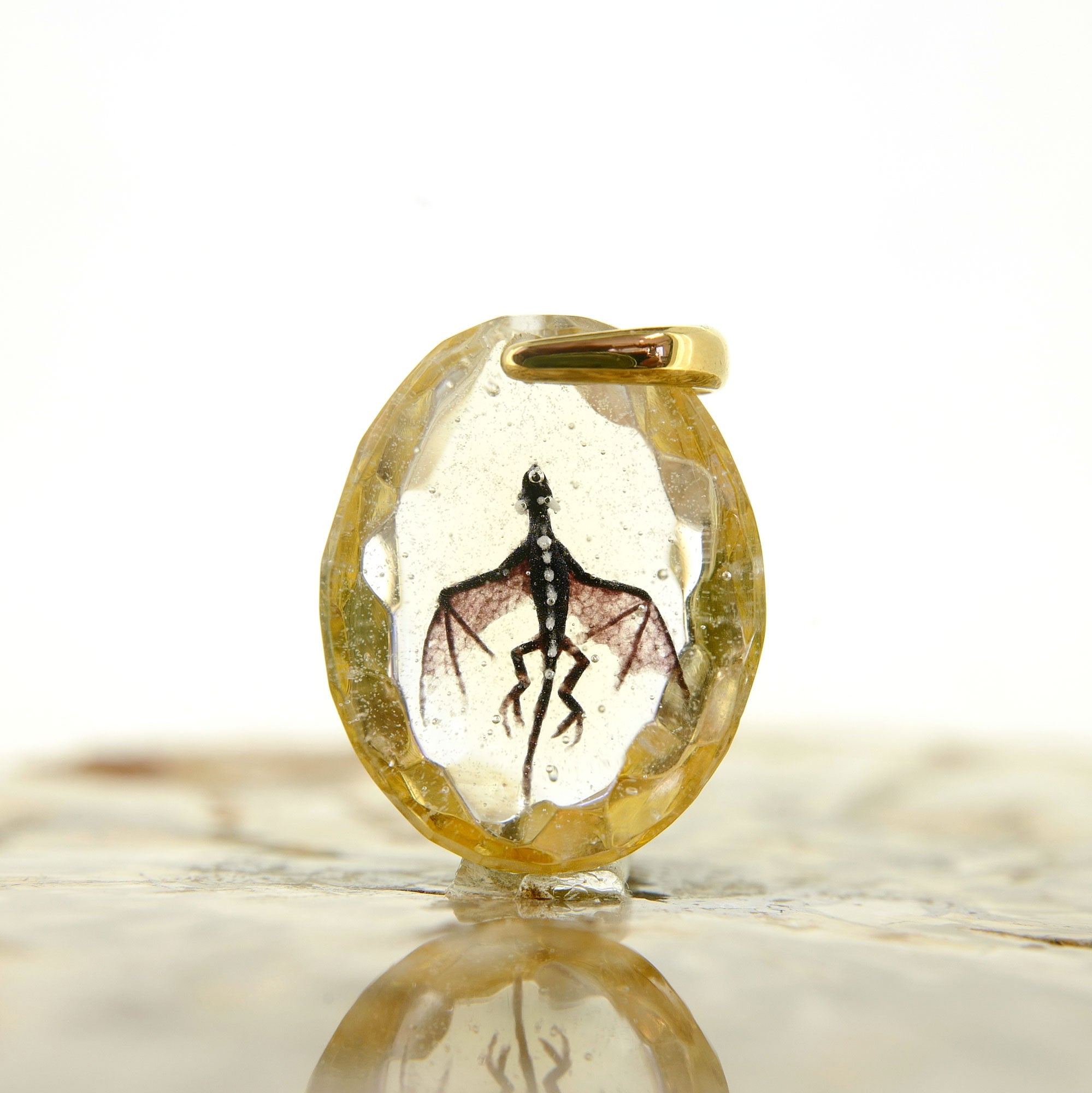 Amber Dragon (dragon160)