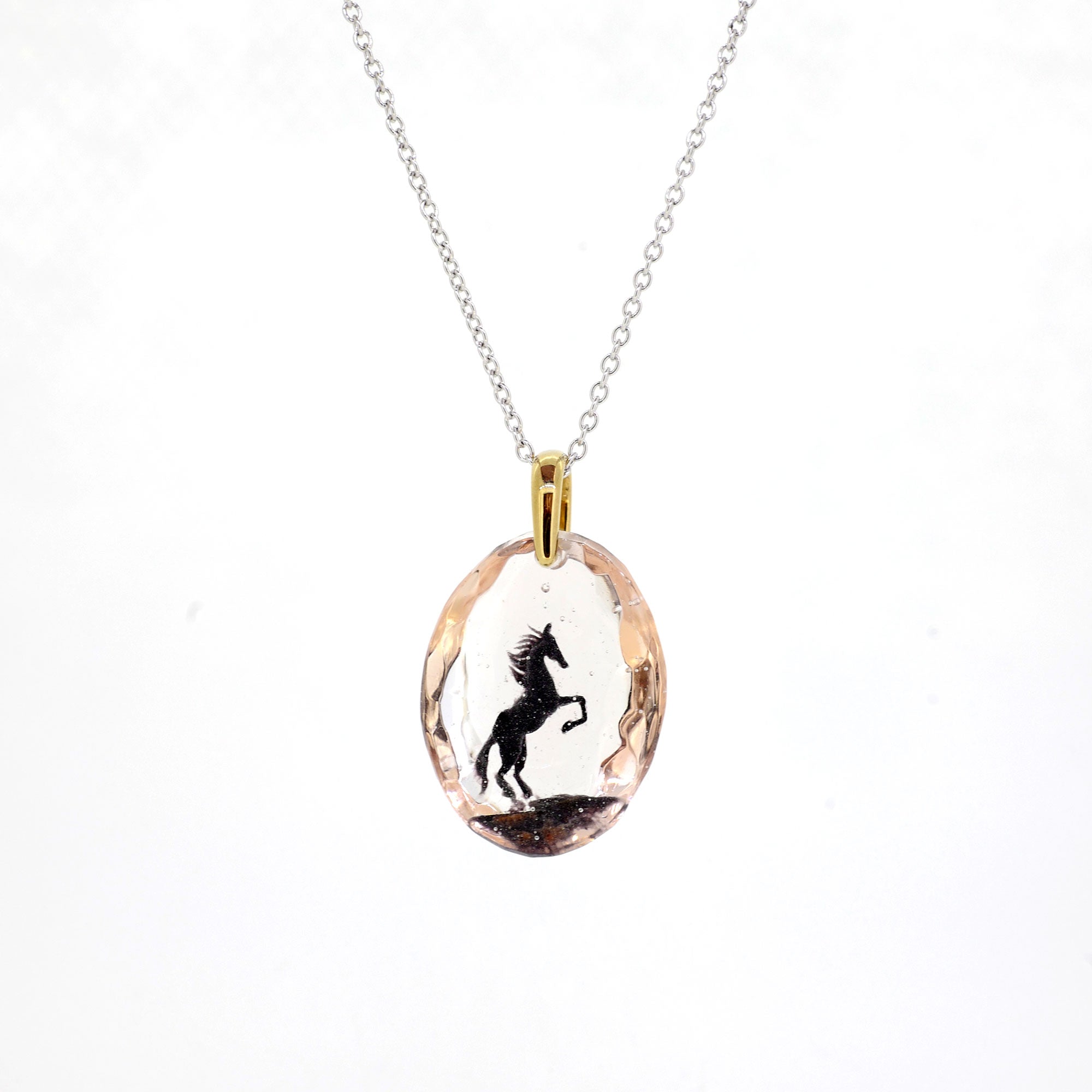 Black horse (horse038)