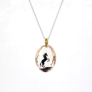 Black horse (horse038)