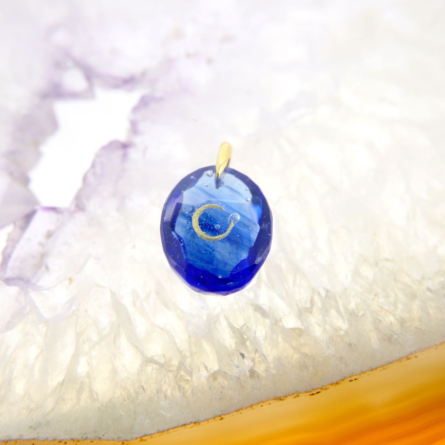 月（moon048）