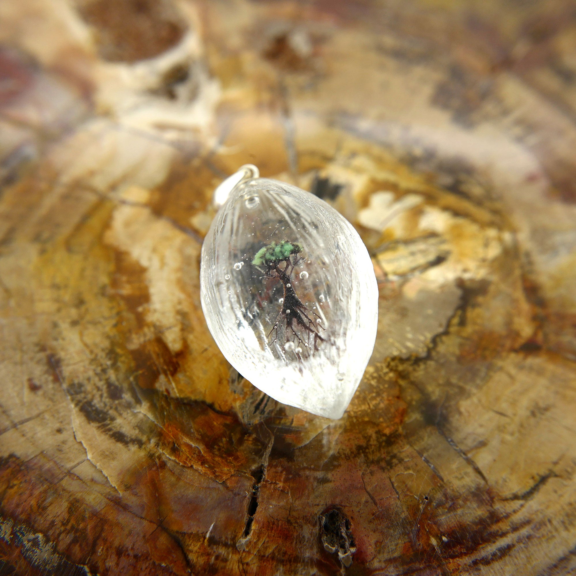 世界樹の種（yggdrasil045）